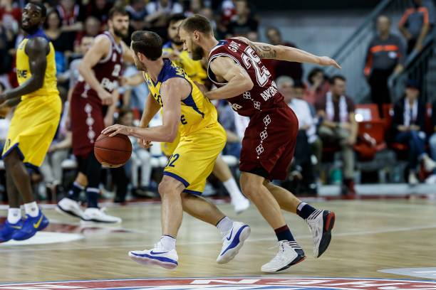 而C罗则以 而C罗则以