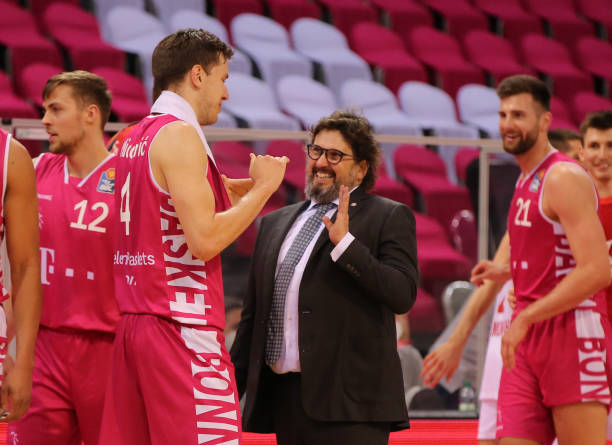 纽卡斯尔中 纽卡斯尔中